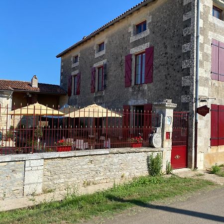 La Tuilerie Acomodação com café da manhã Verteuil-sur-Charente Exterior foto